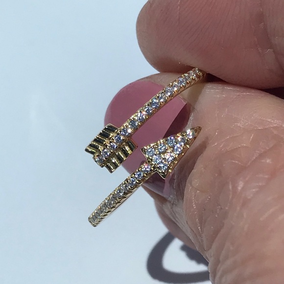 Size 9.5: 14 Karat Gold Plated Clear CZ Arrow Ring - Picture 7 of 8